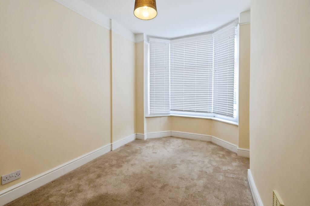 House in Lincoln, Lincolnshire - More