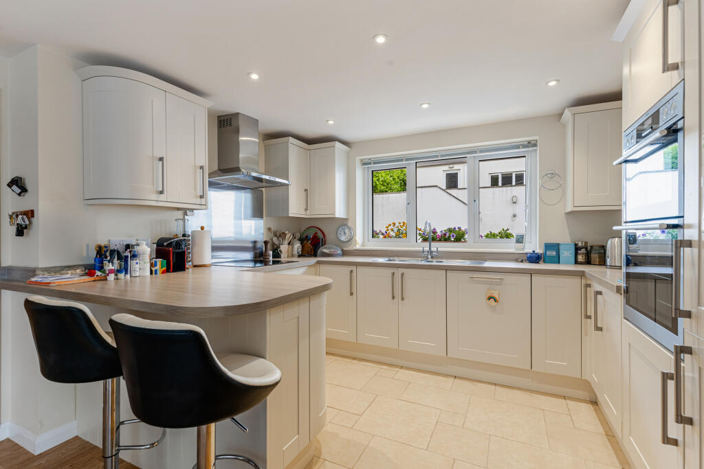 76, Wallingford Road, Kingsbridge, Devon photo 3