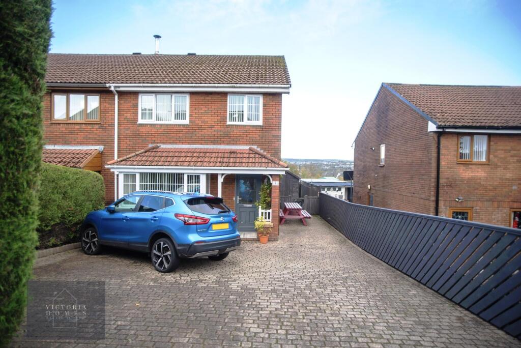 Brynhelig Villas, Ebbw Vale, NP23