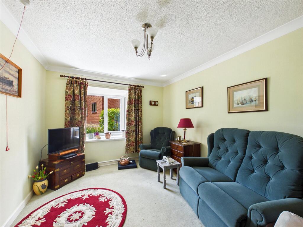 Apartment in East Suffolk, Woodbridge - View 4