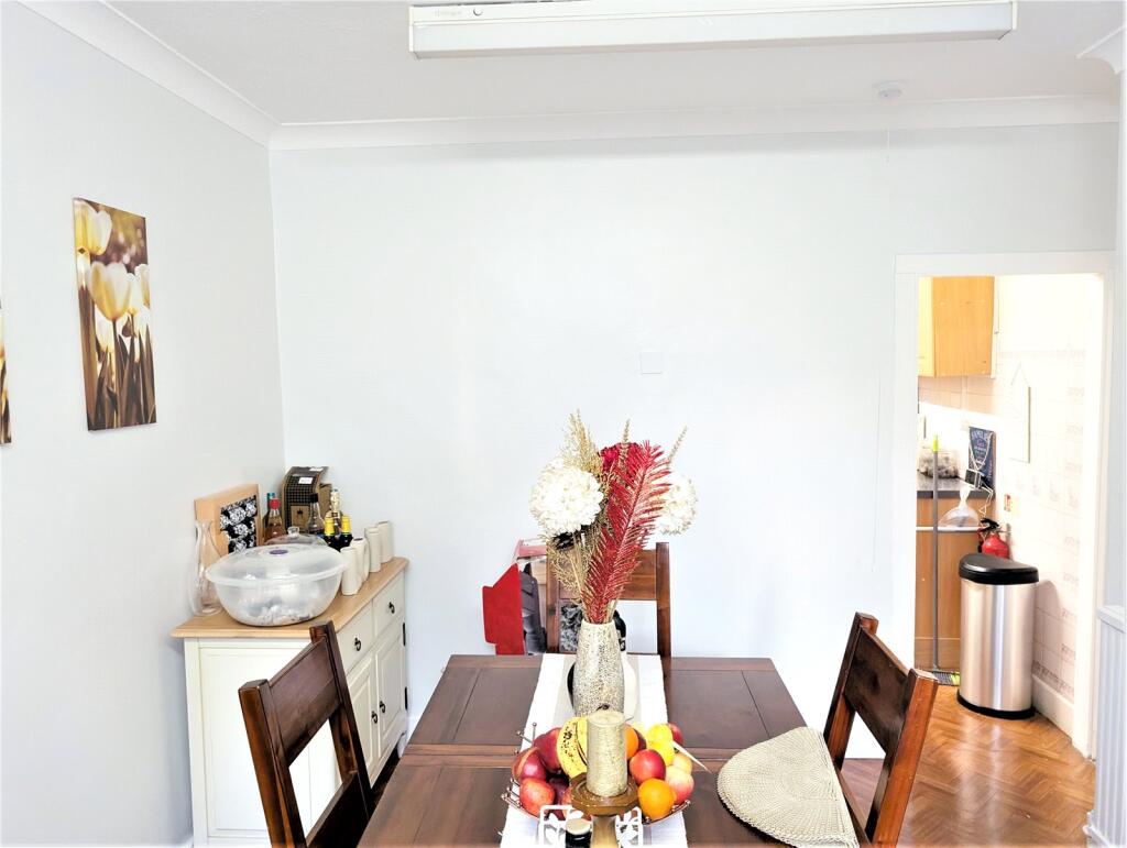 House in Croydon - View 5