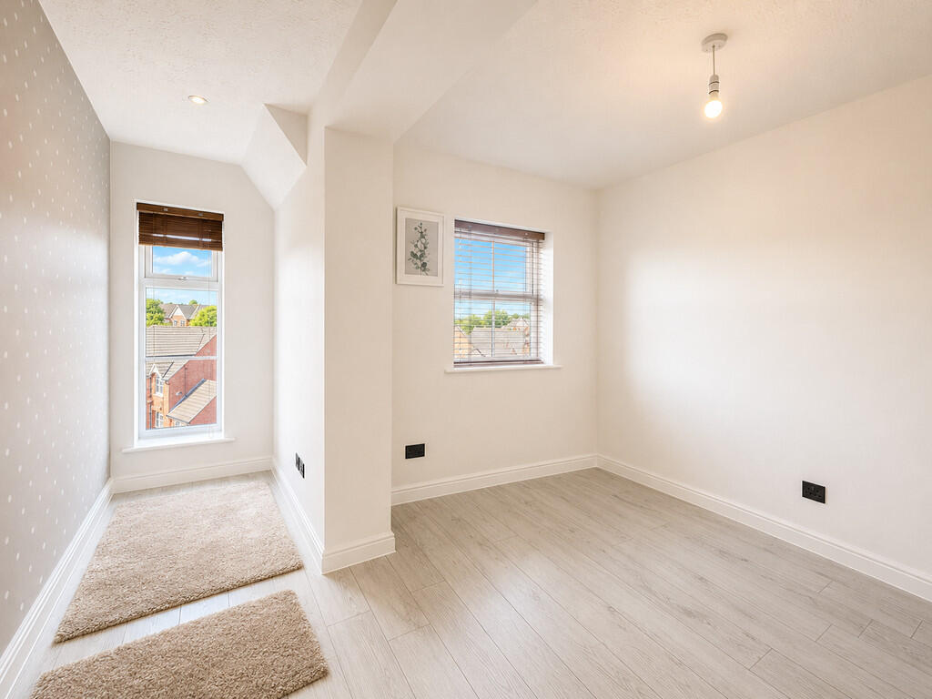 Apartment in Kingsmead - More