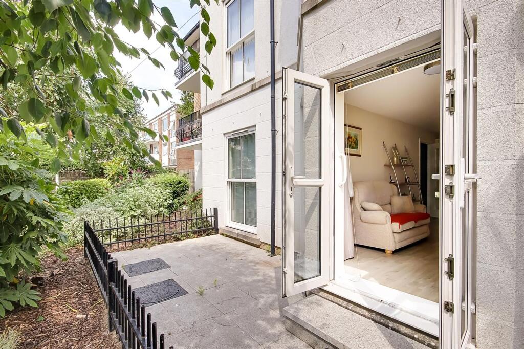 Apartment in Brighton - View 2