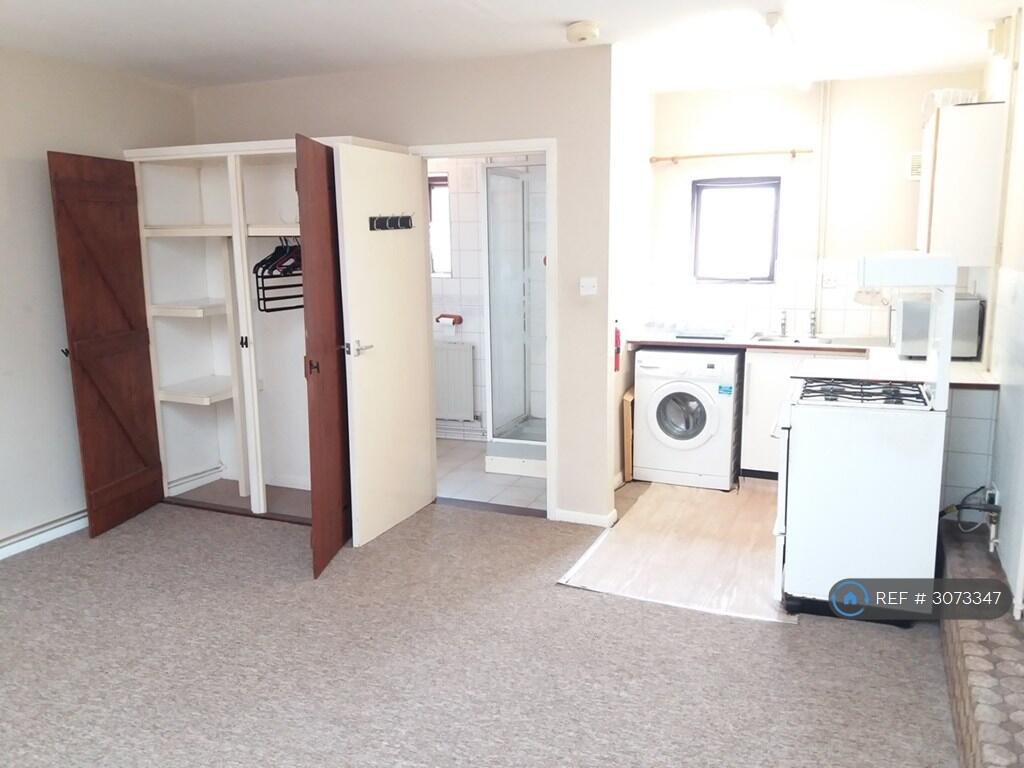 Apartment in Rochester - View 2