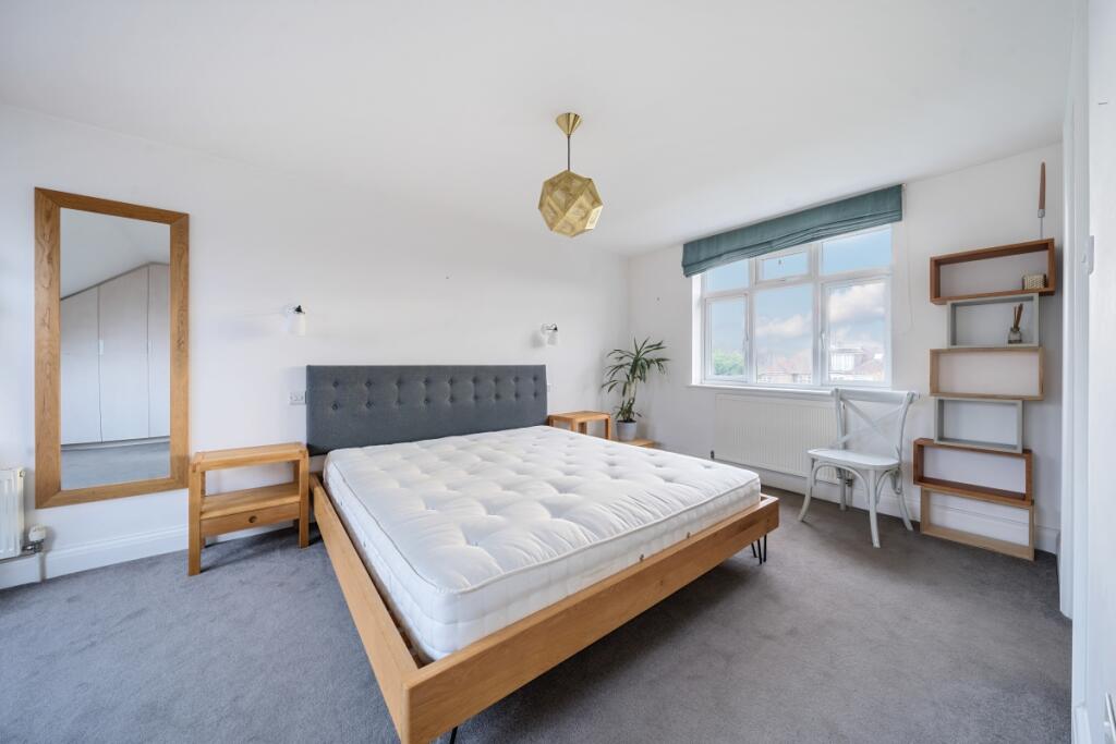 4 bedroom semi-detached house for rent
