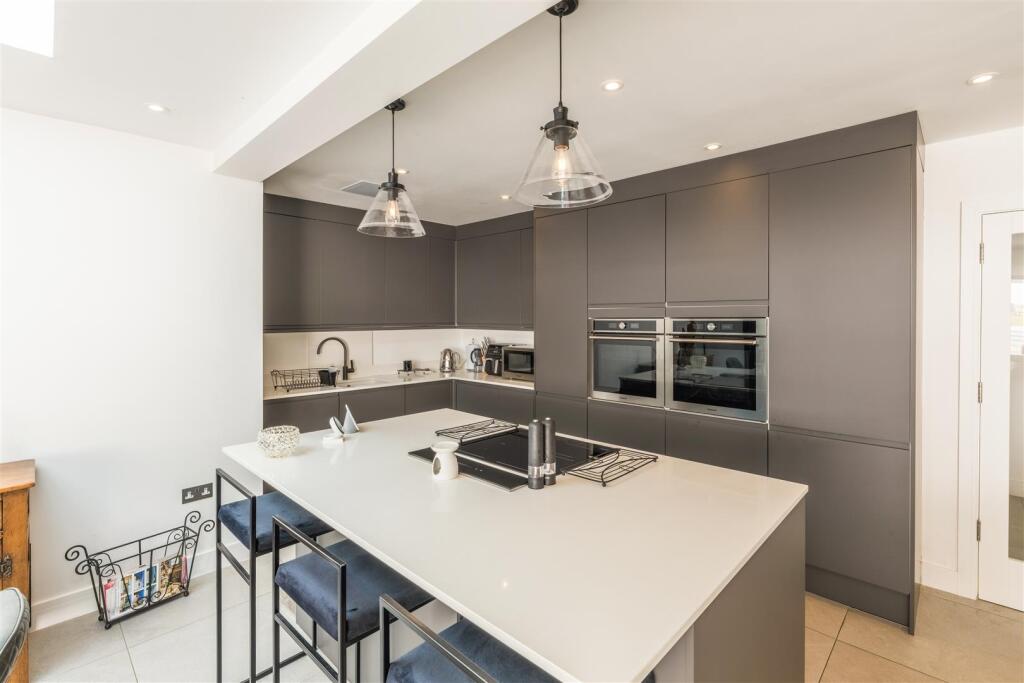 House in Brighton, Withdean - View 4