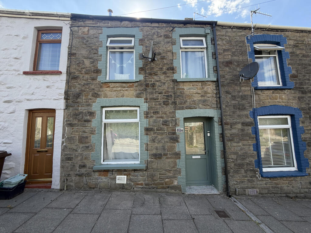 Main image of property: Heol Fawr, Nelson, Treharris,