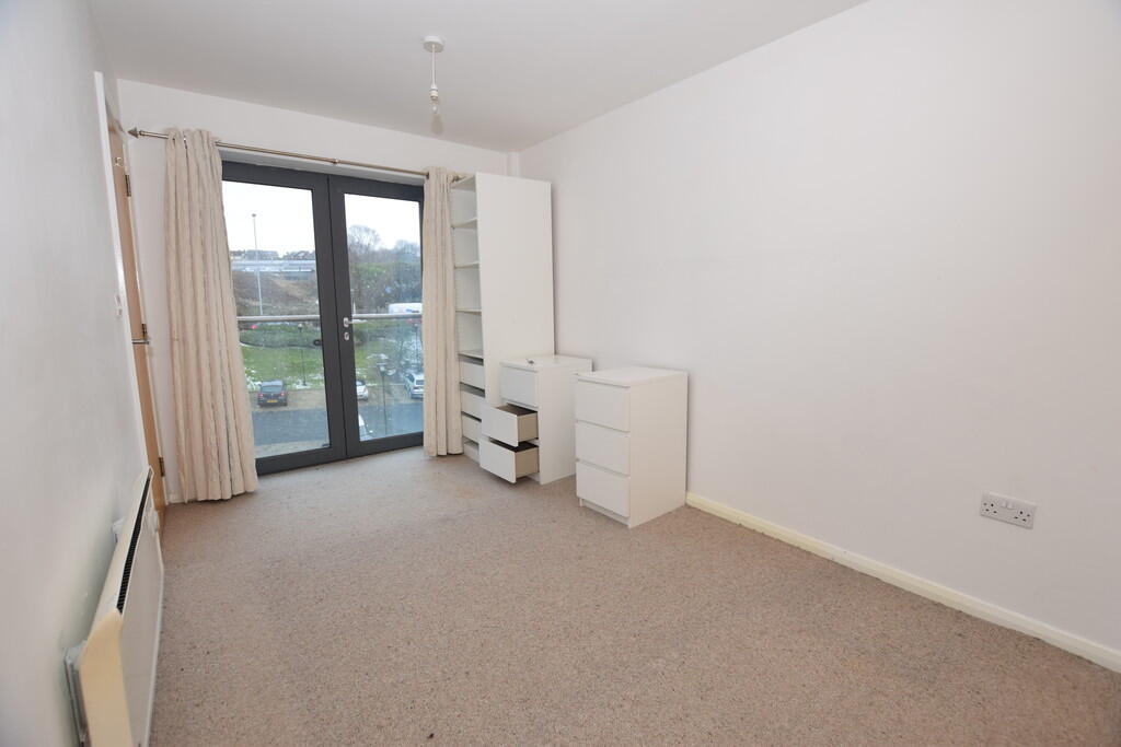 Apartment in Huddersfield - View 5