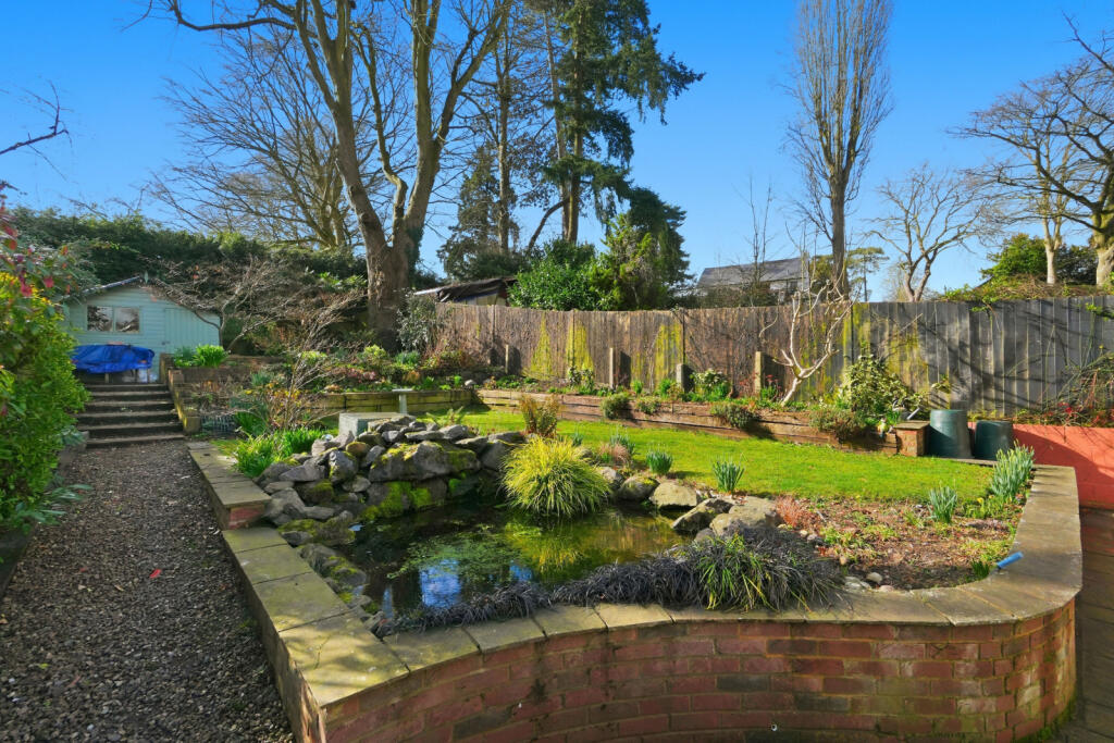 Blythwood Gardens, Stansted, CM24 photo 3
