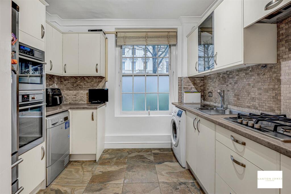 Apartment in London - View 3