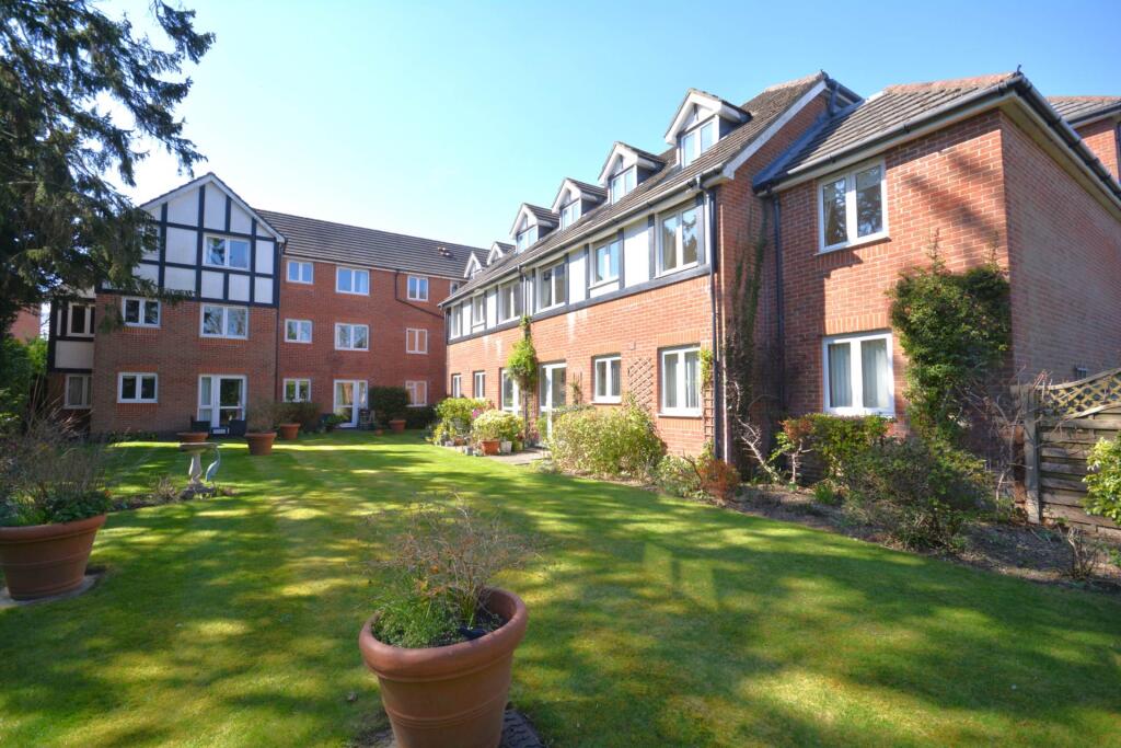 2-bed flat on Archer Court, £225,000