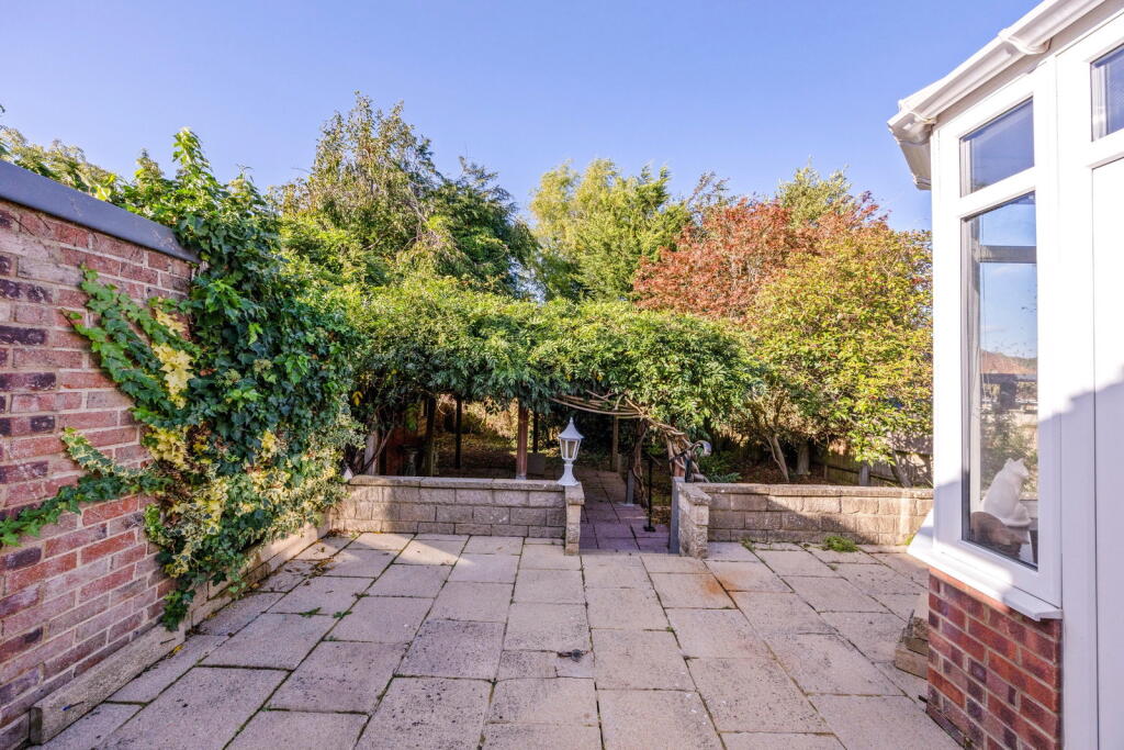 Church Mead, Hassocks, BN6 8BN photo 2