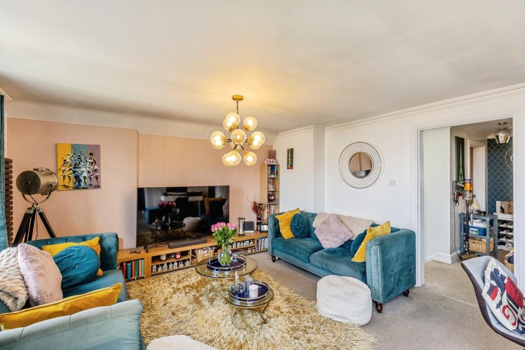 Apartment in Portishead, North Somerset - View 5