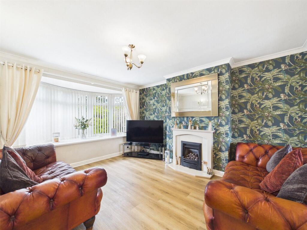House in Worcester, Worcestershire - More