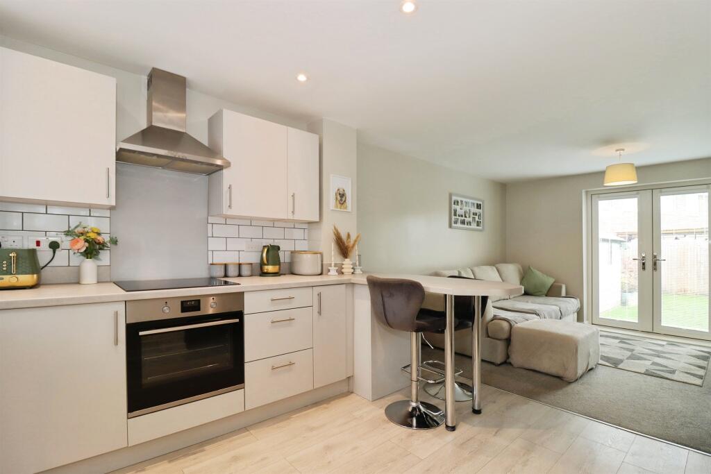 House in Bristol, Lyde Green, Emersons Green - View 3
