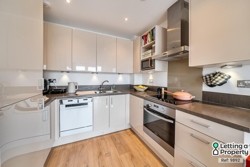 Apartment in London - View 2