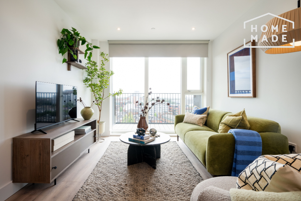 Apartment in Slough - View 3