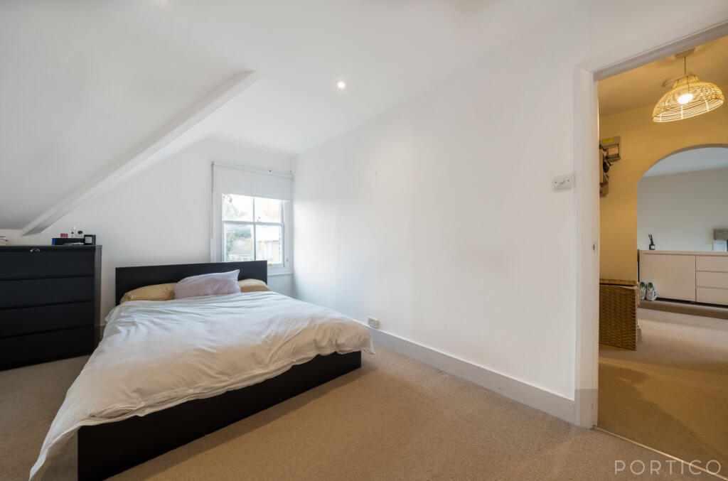 Apartment in London - View 5