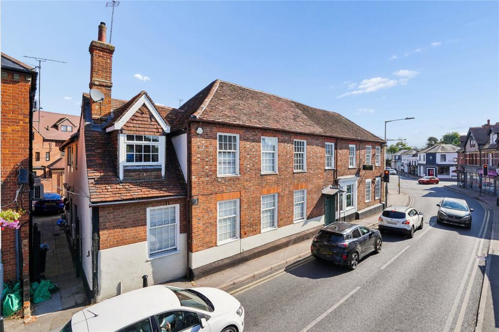 Main image of property: High Street, Twyford, Berkshire, RG10