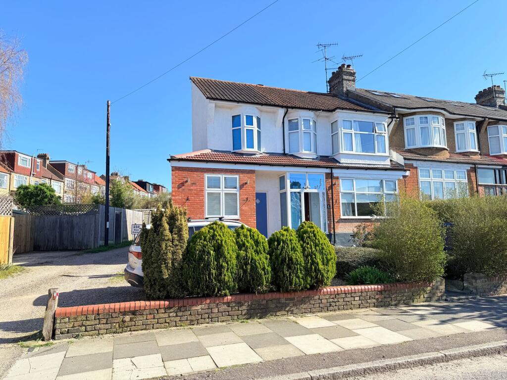 Main image of property: Eton Avenue, Barnet, EN4
