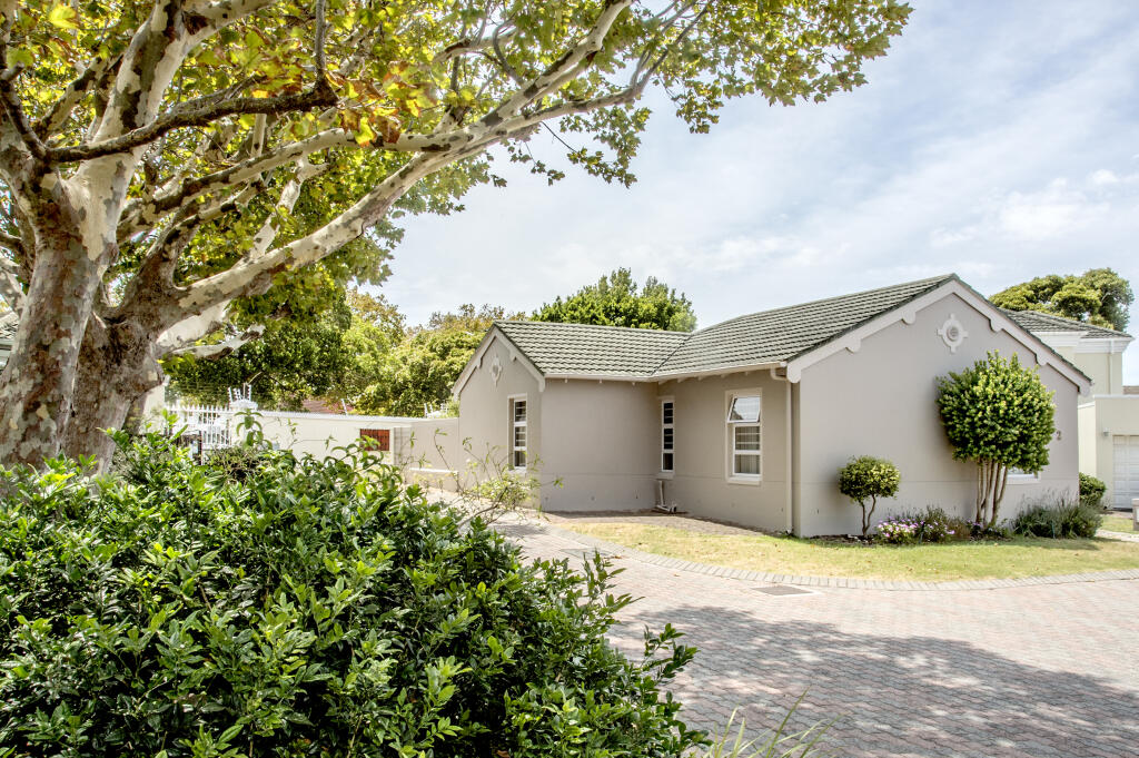 Main image of property: South Africa, Western Cape, Rondebosch, Stuart Road, 37