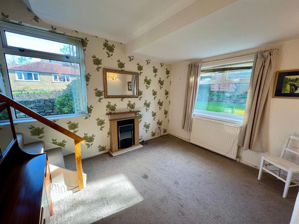 House in Kirklees, Salford, Taylor Hill - More