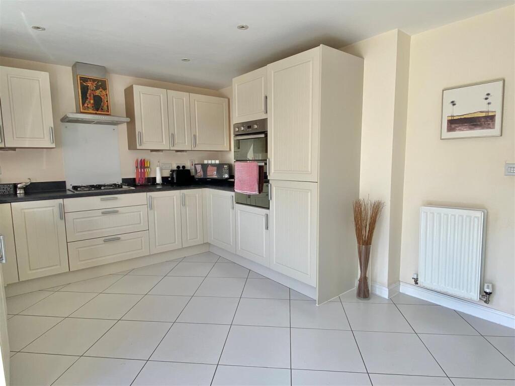 Woodwynd Close, Bowbrook, Shrewsbury - View 3