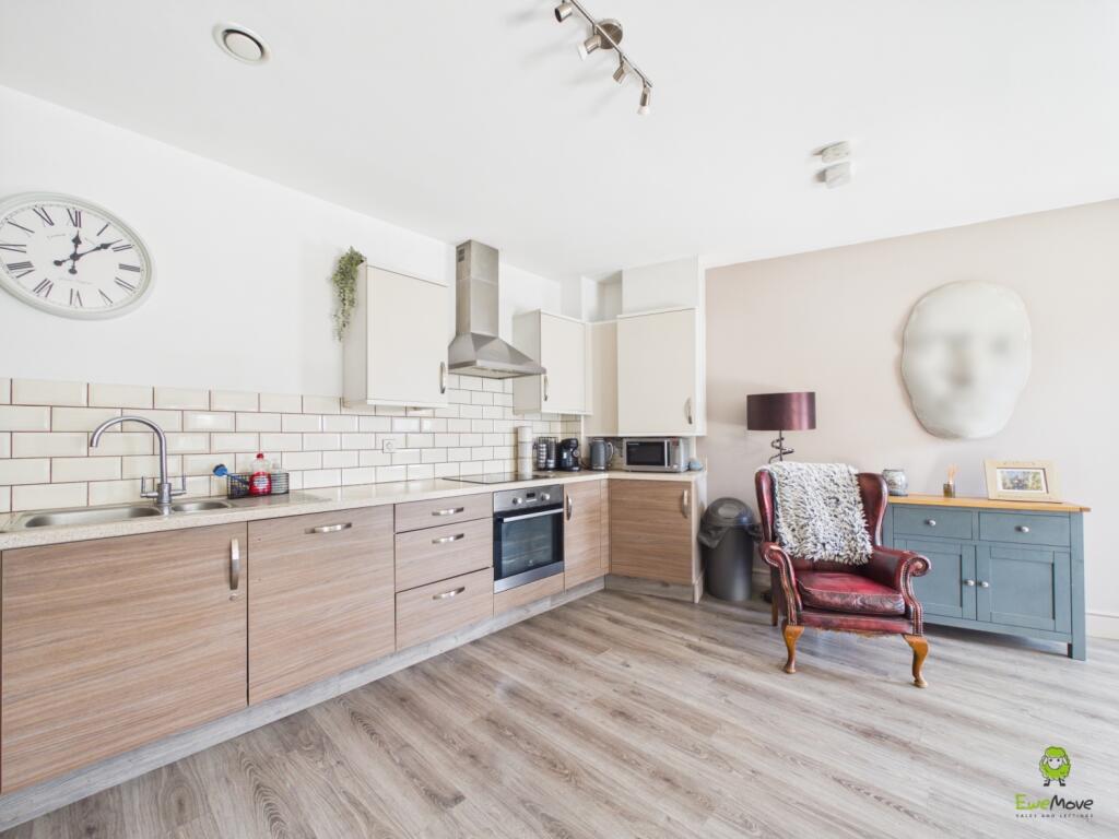 Apartment in London - More