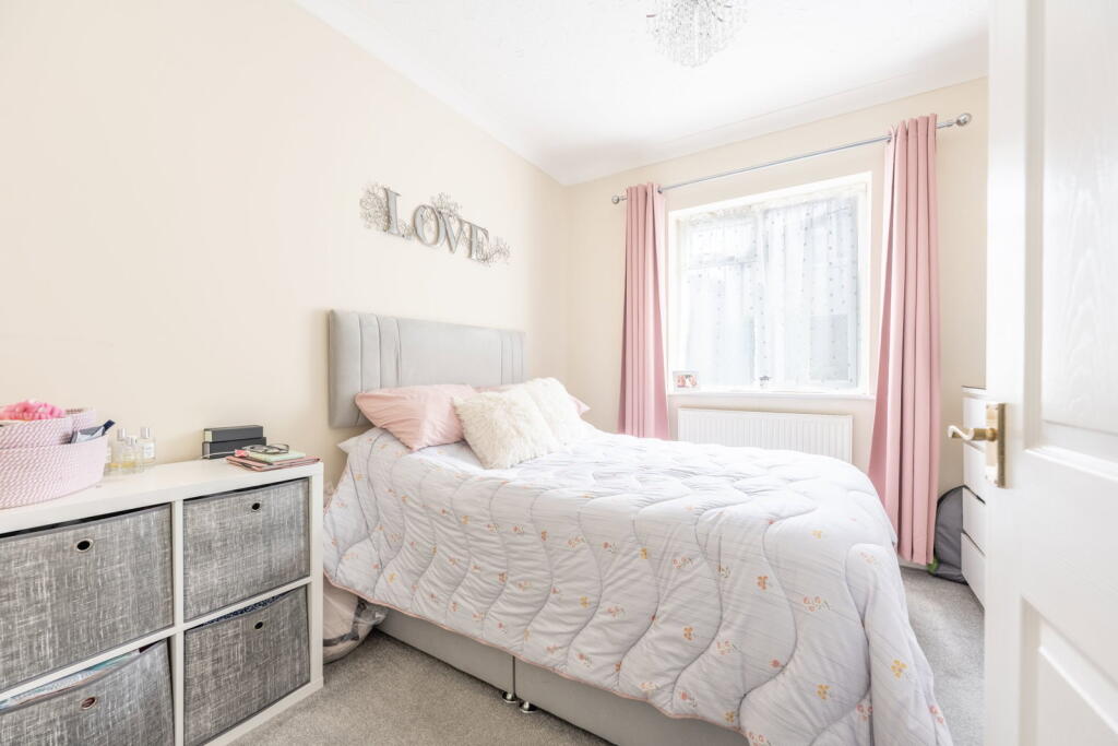 Apartment in Netley Abbey, Southampton, Hound - More