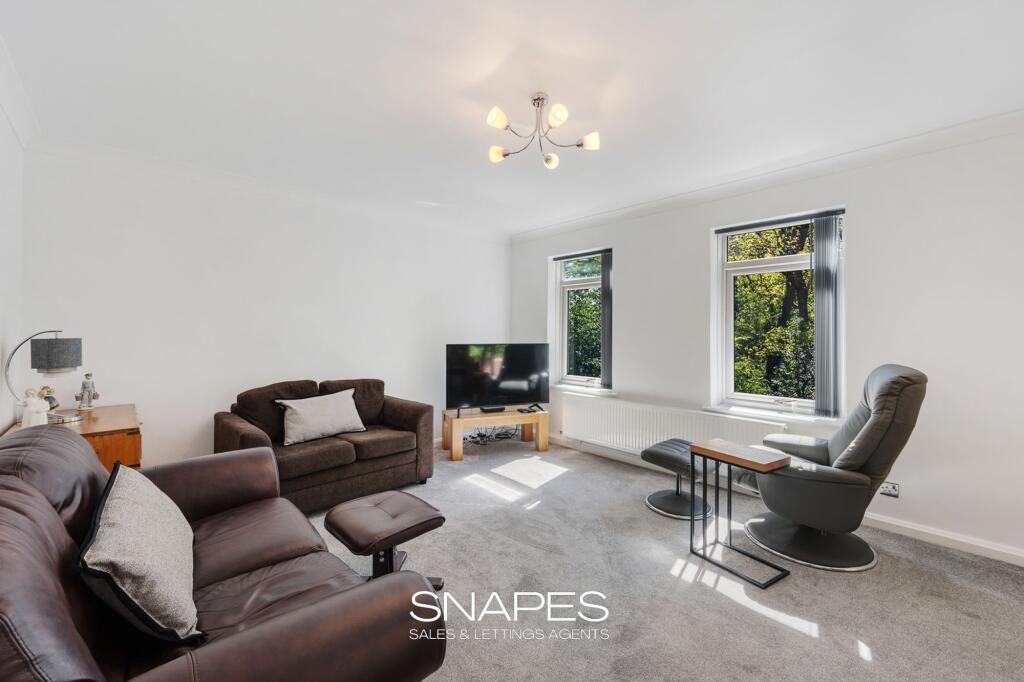 Stoke Abbot Close, Bramhall, SK7 photo 3
