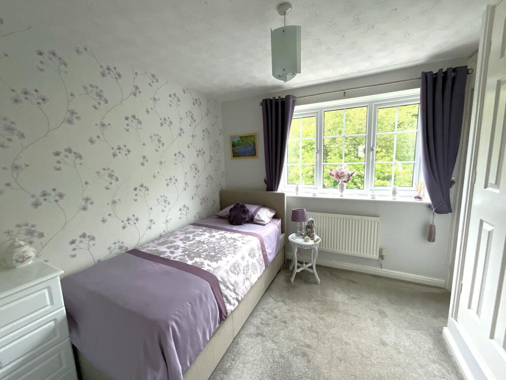 House in Dudley, Windmill End - More