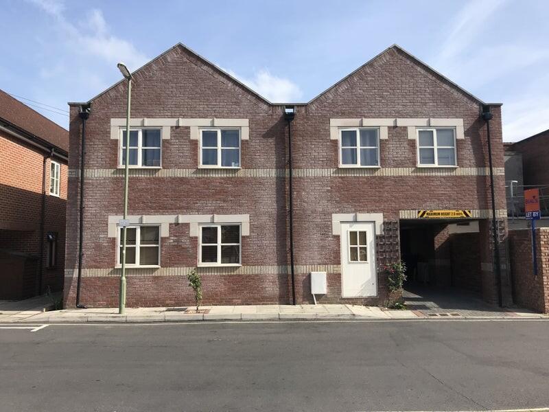 Apartment in Portsmouth - More