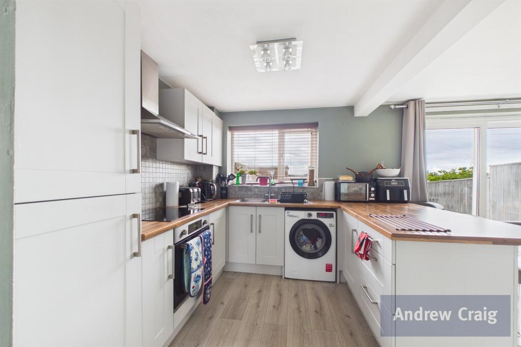 Lothian Close, Birtley photo 4