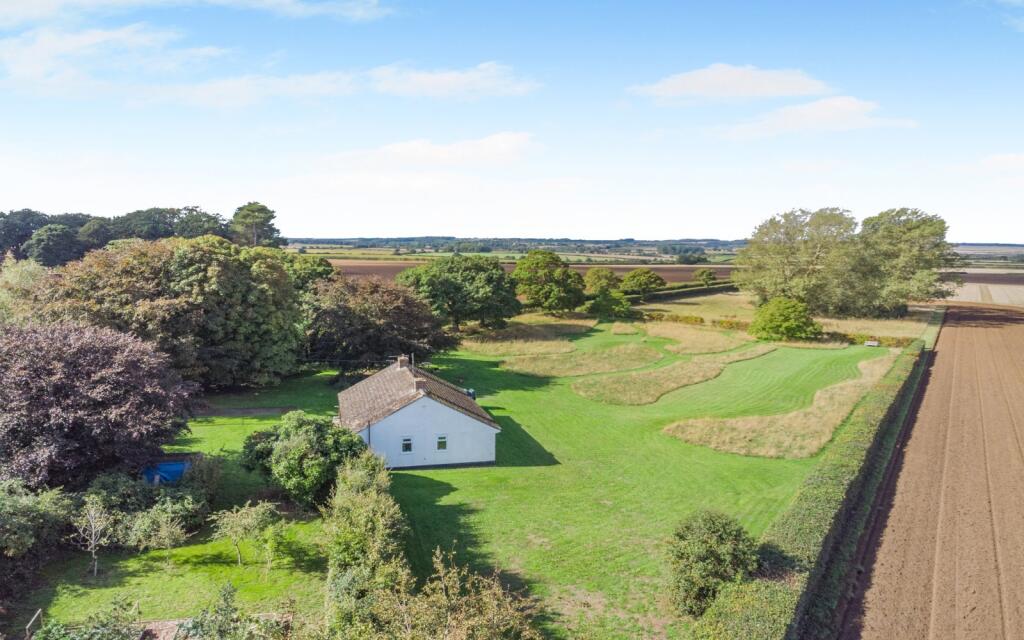 House in North Norfolk, Hindringham - View 2