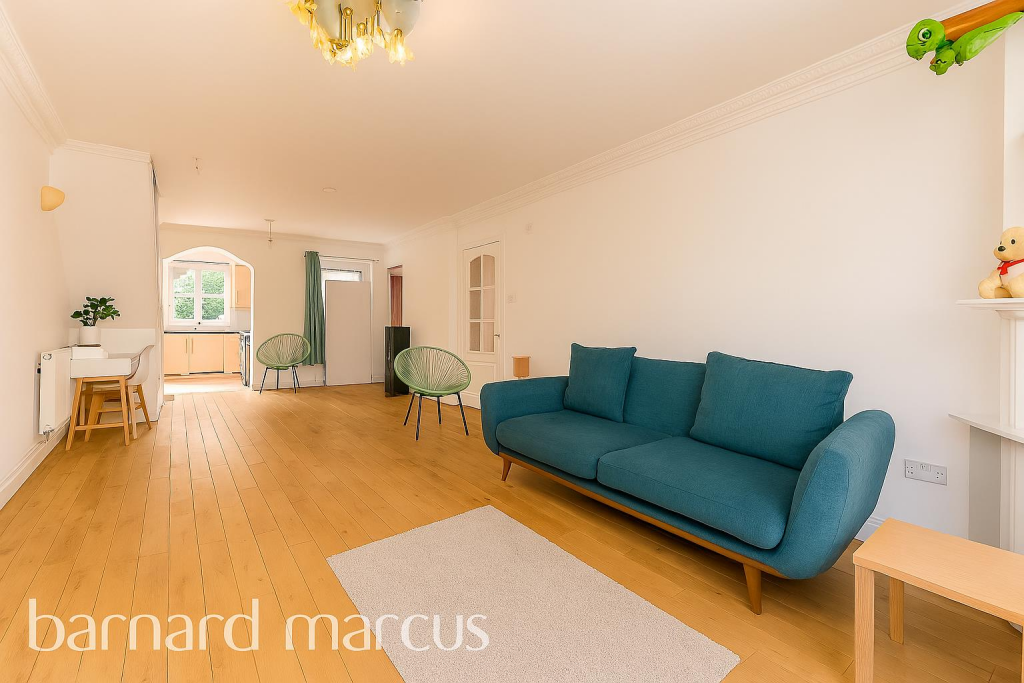 Main image of property: Fruen Road, FELTHAM