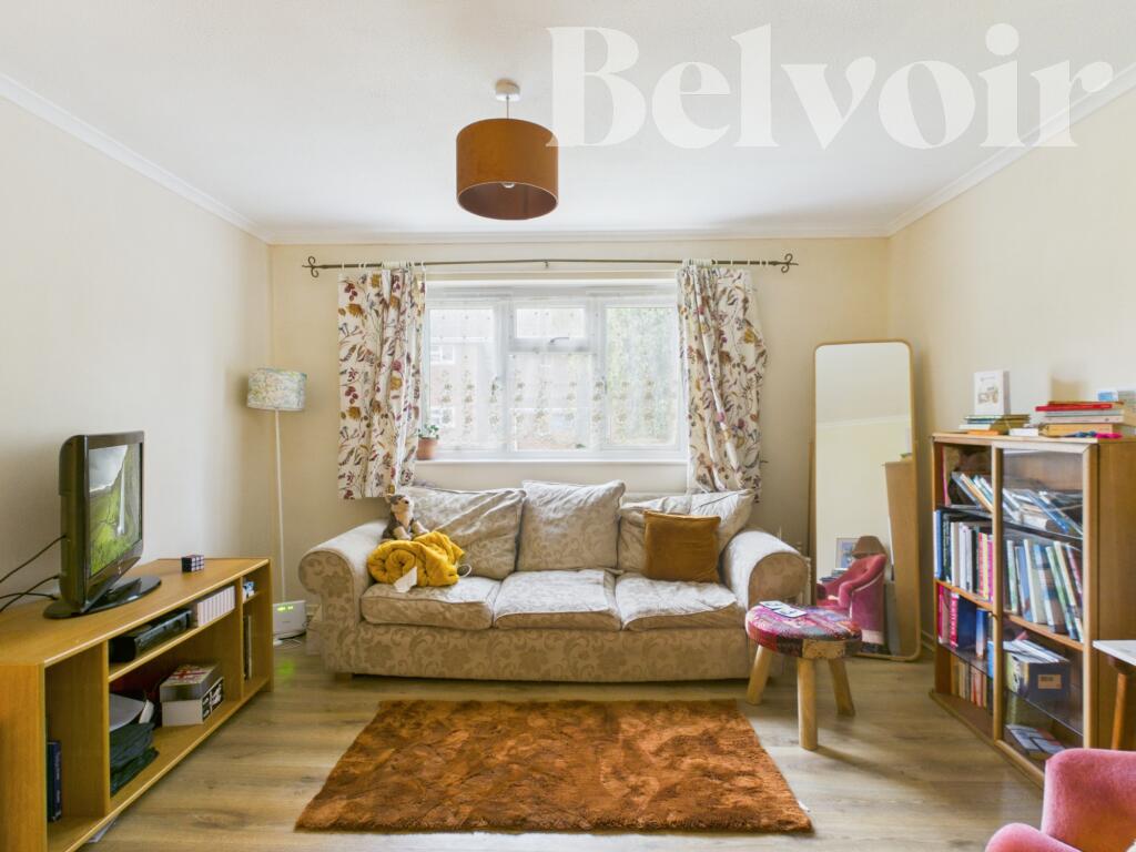 Apartment in Reading - View 4