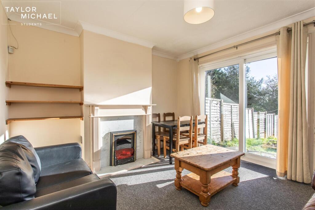6 bedroom terraced house for rent