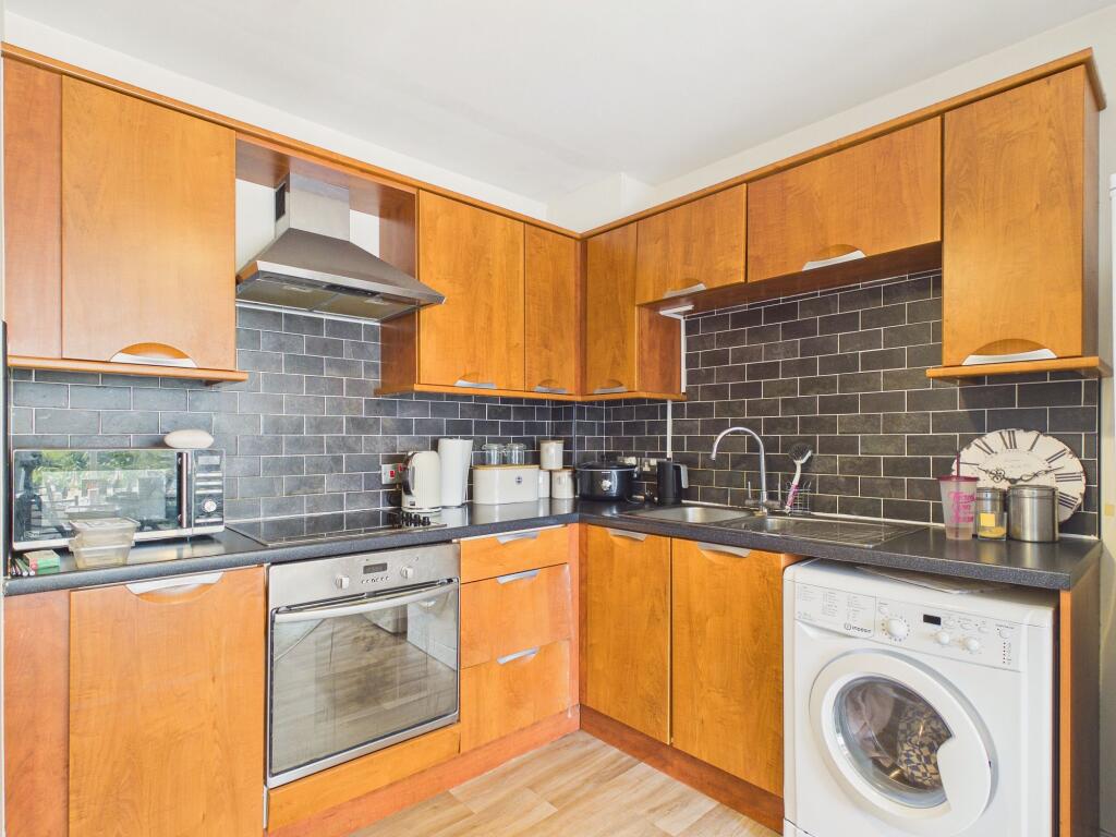 Apartment in Gateshead, Deckham - View 2
