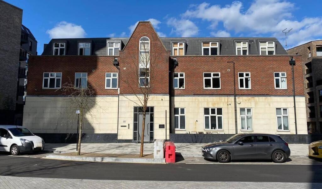 Main image of property: Atrium Apartments,13 Felton Street,London N1 5NA