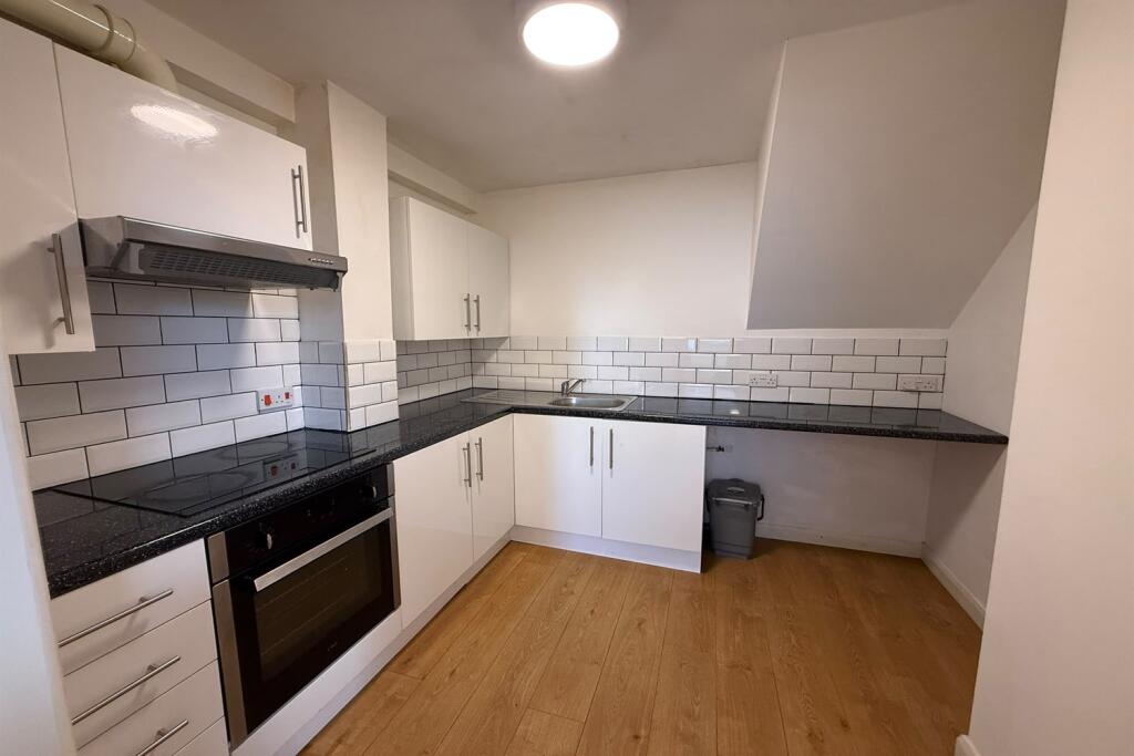Apartment in Wolverhampton - View 5