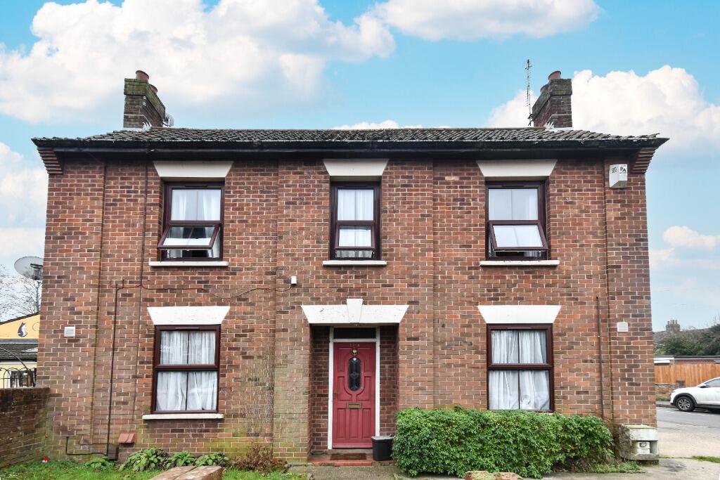 Main image of property: Dereham Road, Norwich, NR2