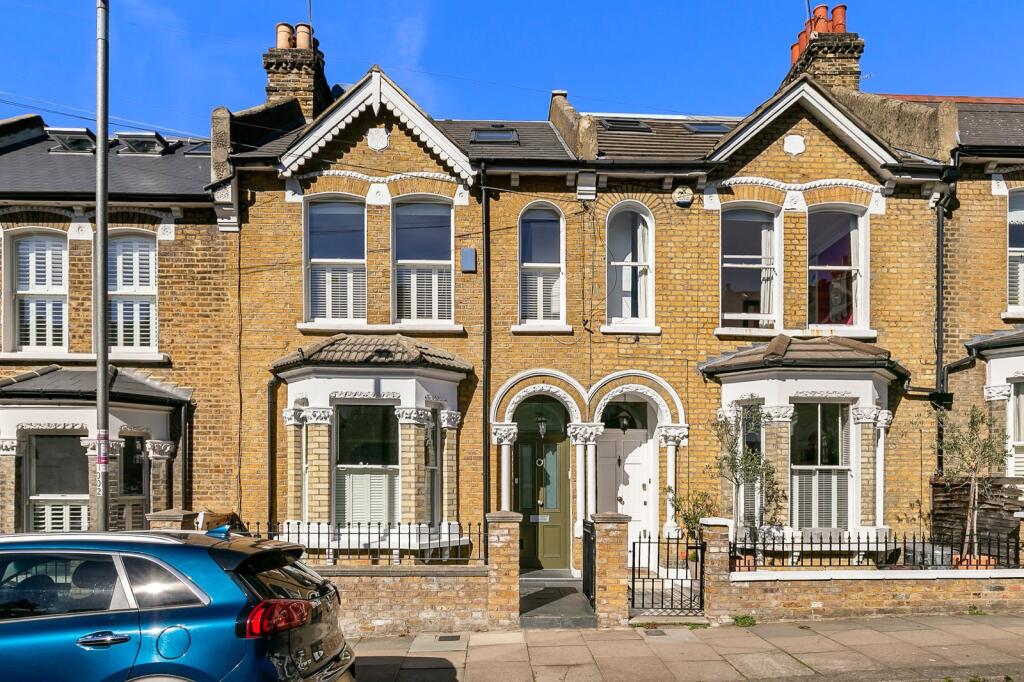 House in London - View 2