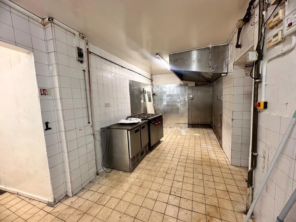 Additional image 3 of 28 High Street, Warminster, Wiltshire, BA12 9AF