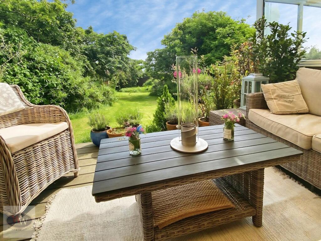 Birch Cliff, Baildon, BD17 5TR photo 2