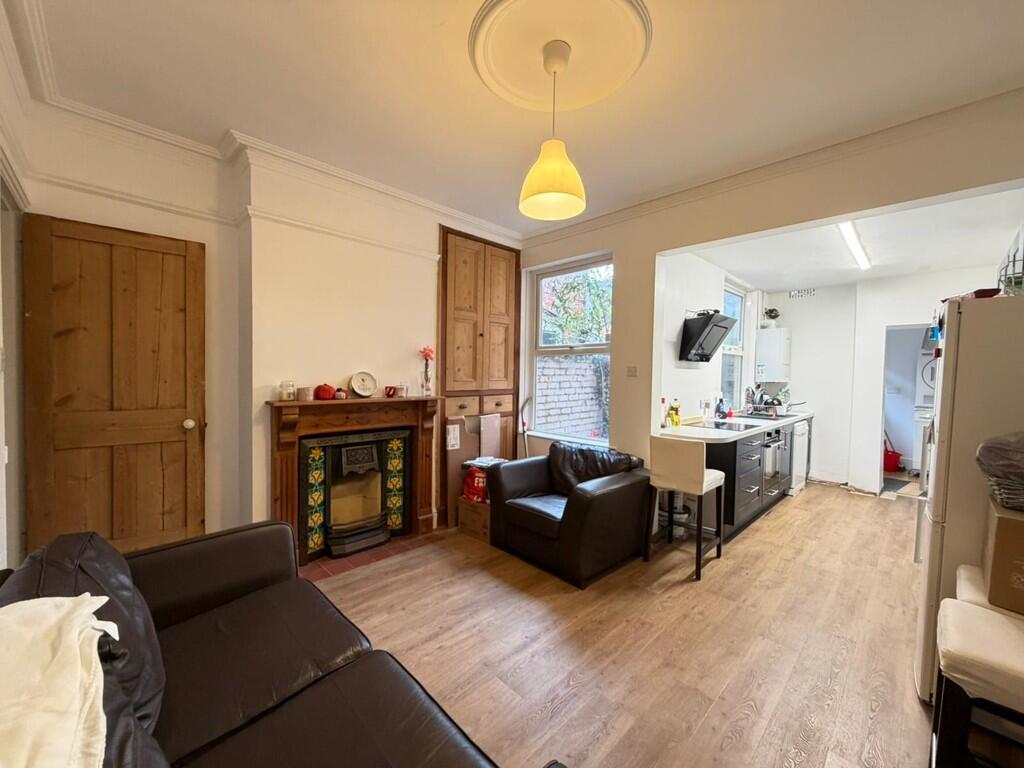 House in Leicester - View 4