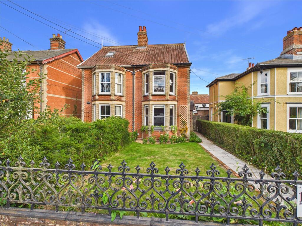 Main image of property: Melton Road, Melton, Woodbridge, Suffolk, IP12
