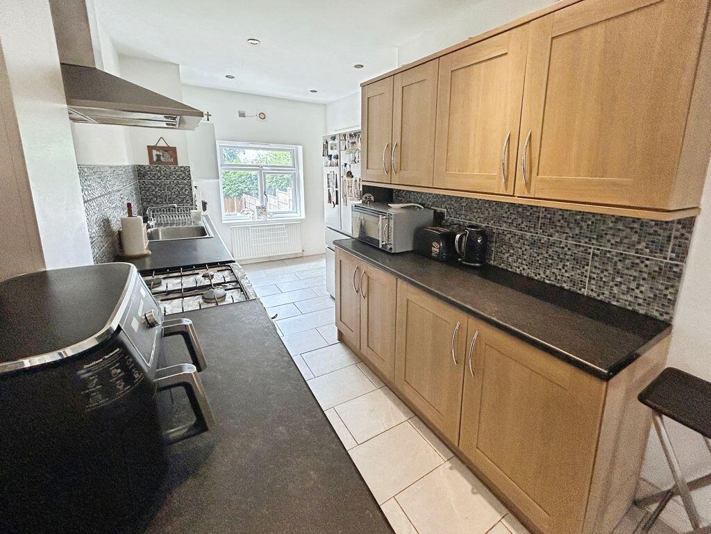 House in Birmingham, West Midlands - More