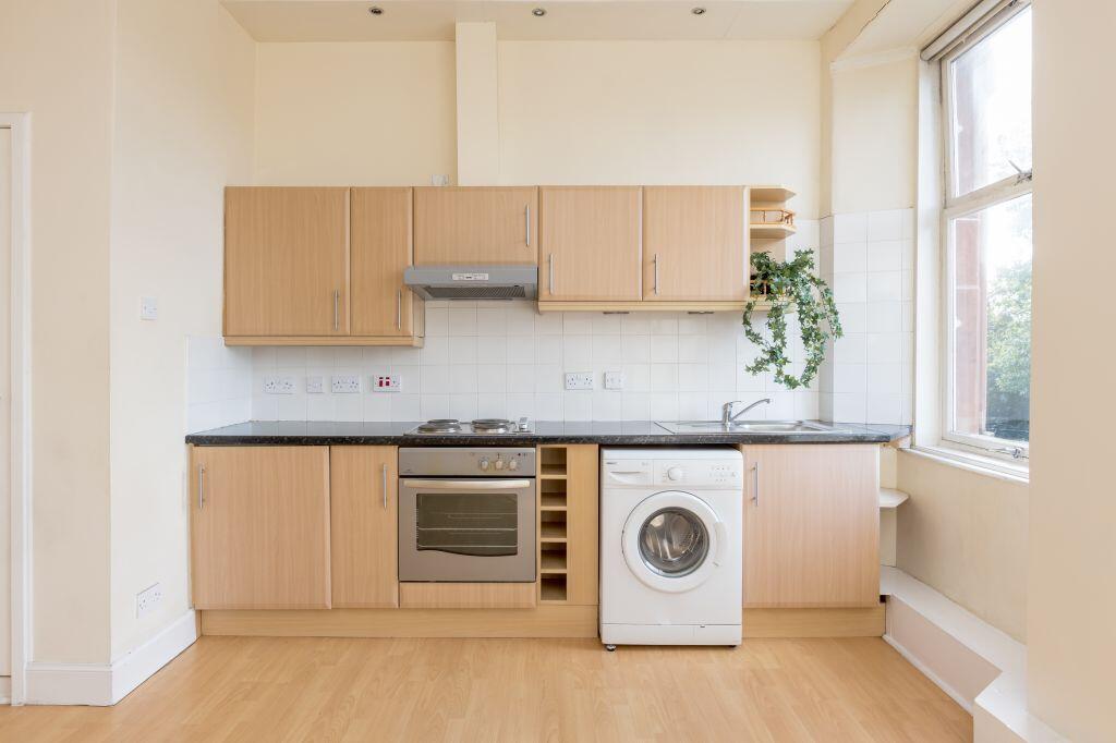Apartment in Edinburgh, Westbank, Portobello - View 5