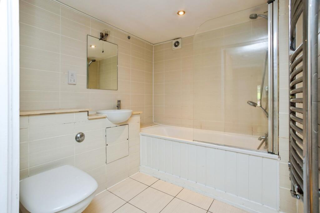 Apartment in Tonbridge - View 4