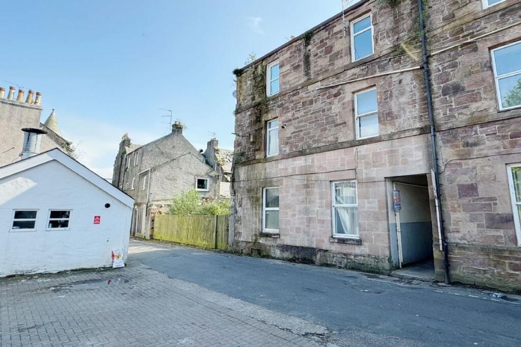 Main image of property:  11, Castle Street, Flat 3a, Maybole, KA197DD